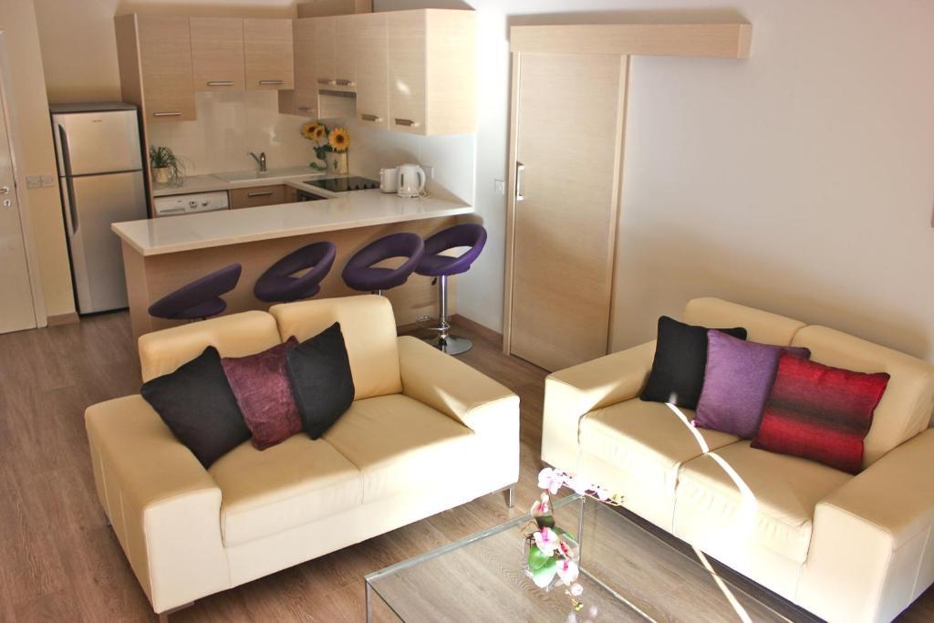 River Beach Apartments Limassol Room photo